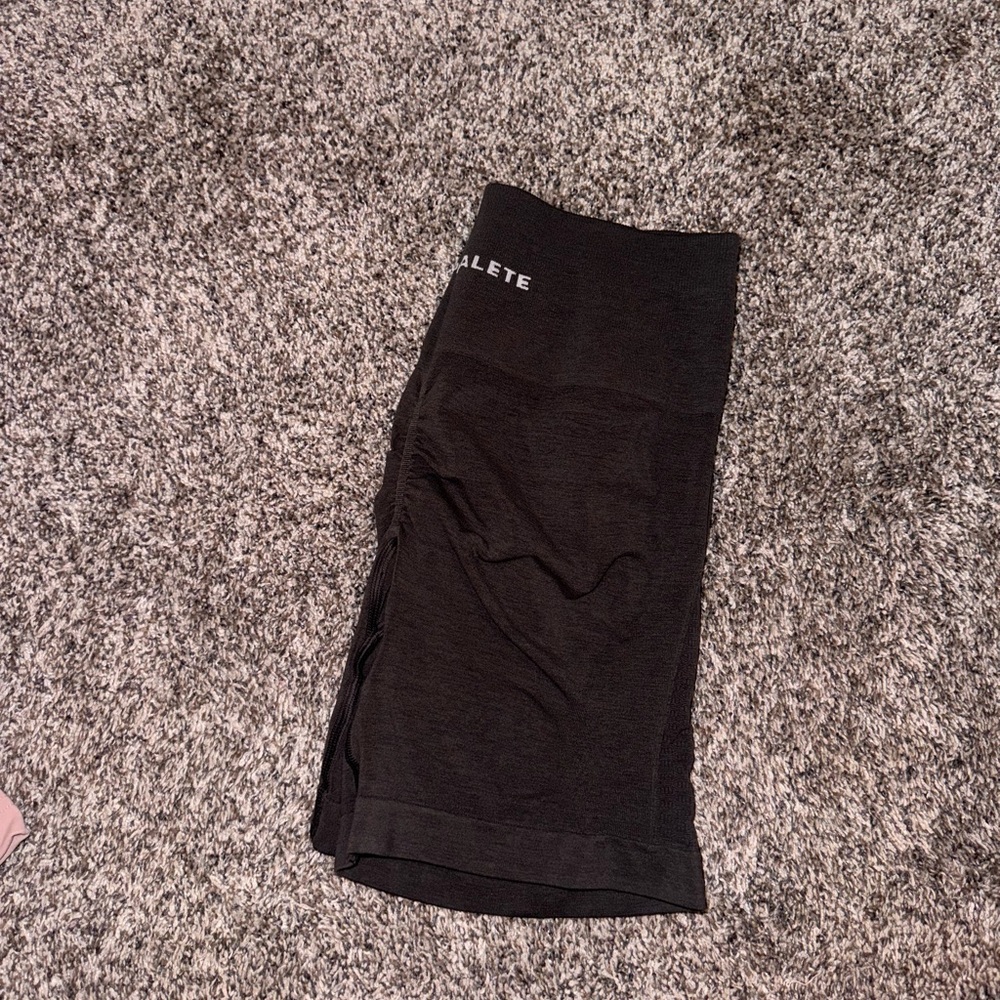 Alphalete contour amplify